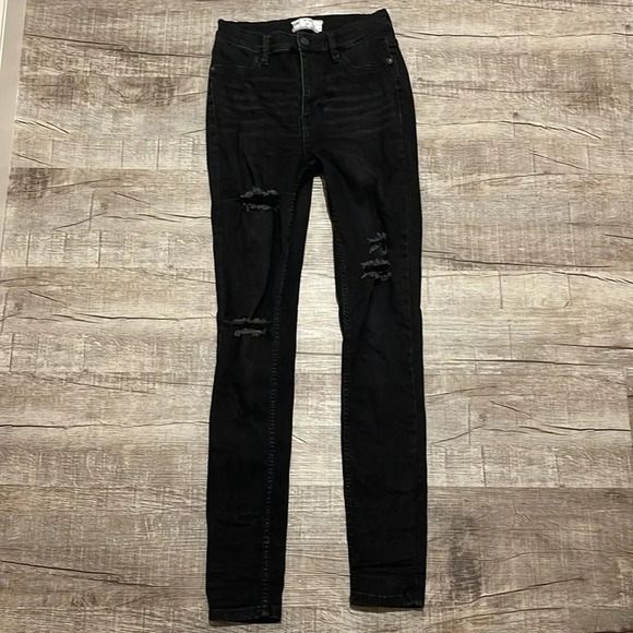 Free People - Destroyed Skinny Fit Jeans Style #Ob823188 - Black - Size 28 - GUC - Picture 2 of 9